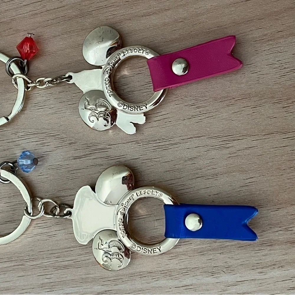 TOKYO DISNEY Mickey Mouse and Minnie Matching Train Handle Keychains Blu…